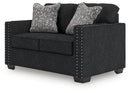 Jasmine Peaks Loveseat
