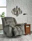 Kegler Recliner (Color: Putty)