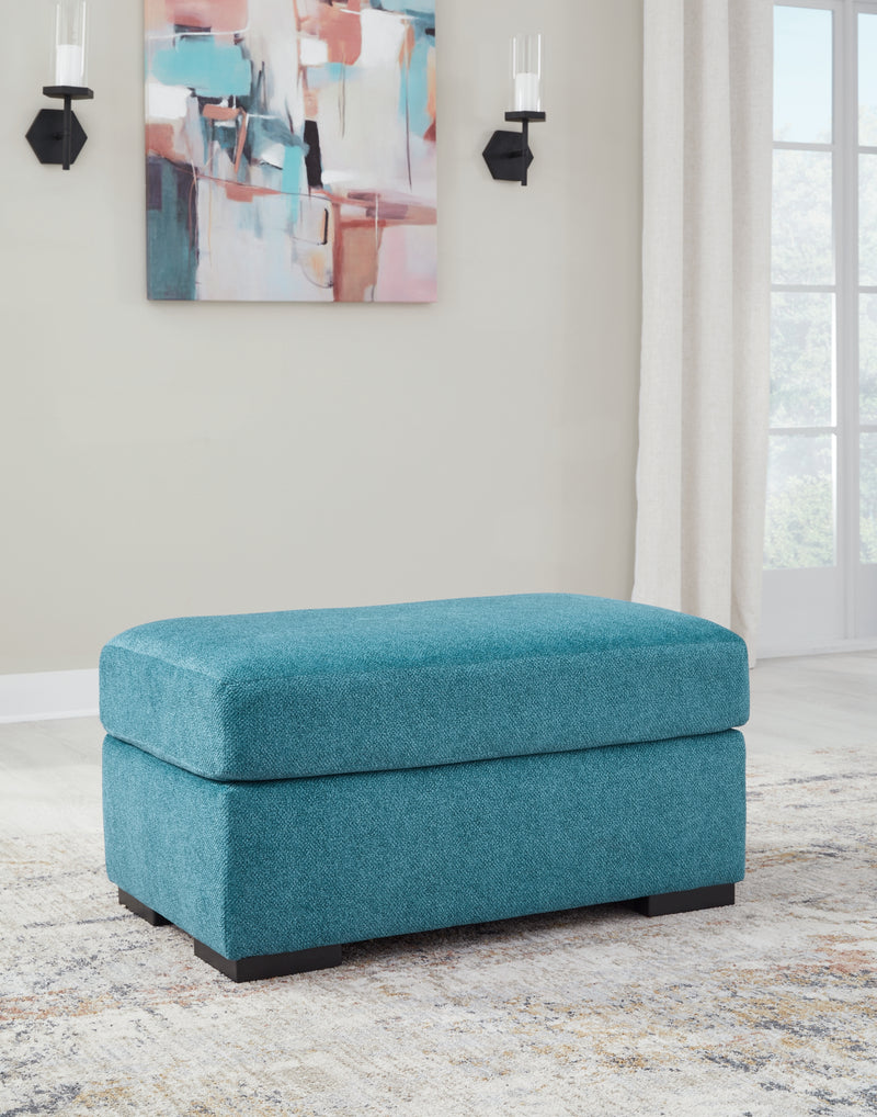 Keerwick Queen Sofa Sleeper, Loveseat and Ottoman