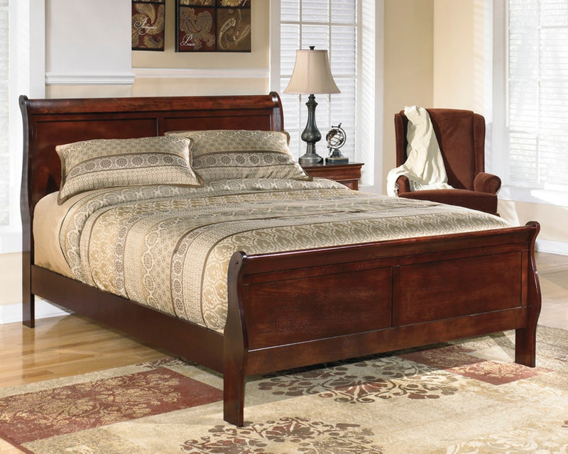 Alisdair Queen Sleigh Bed (Bed Size: California King)