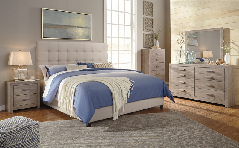 Dolante King Upholstered Bed