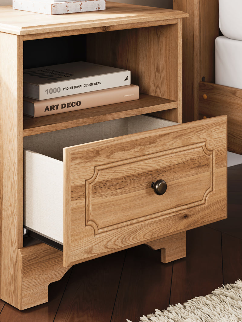 Aleaport Queen Panel Bed, Dresser, Mirror and Nightstand