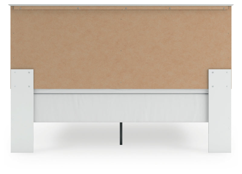 Bostwick Shoals King Panel Bed and Chest