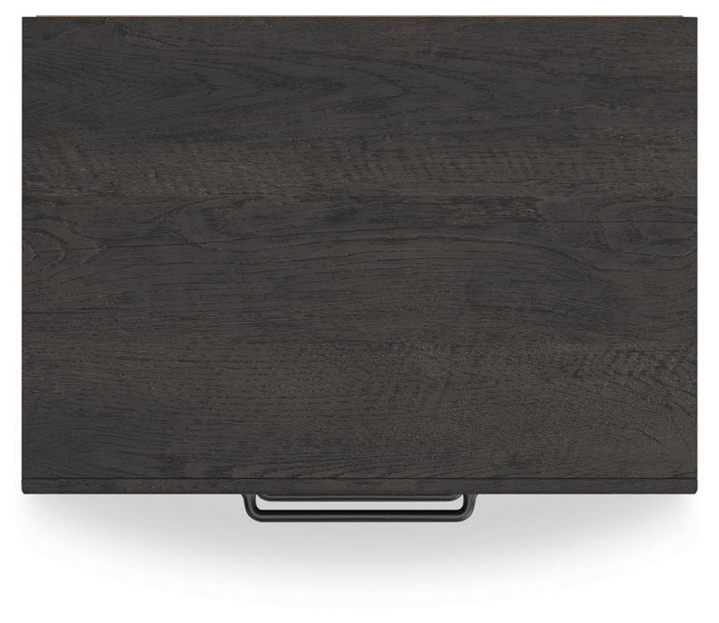 Hollivern Queen Panel Bed, Dresser, Mirror and Nightstand