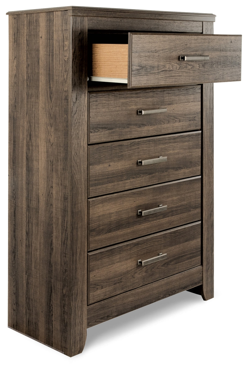 Juararo Queen Poster Bed, Dresser, Mirror, Chest and 2 Nightstands