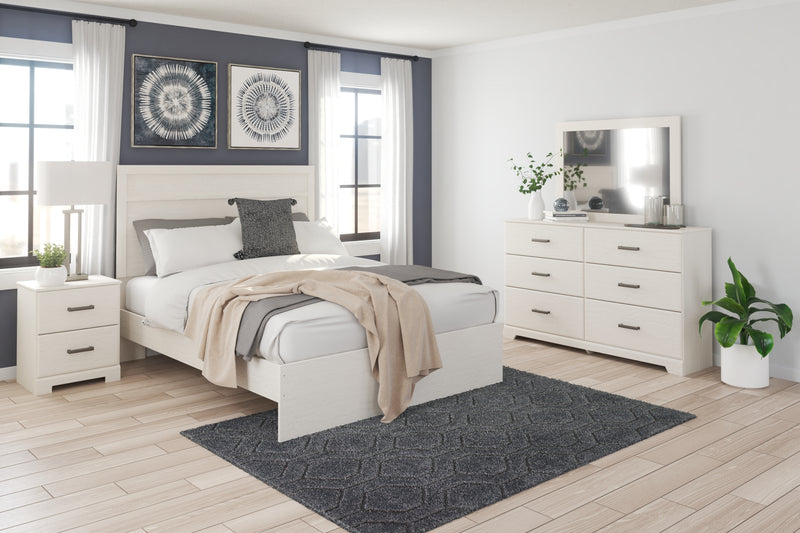 Stelsie Queen Panel Bed with Dresser, Mirror and Nightstand