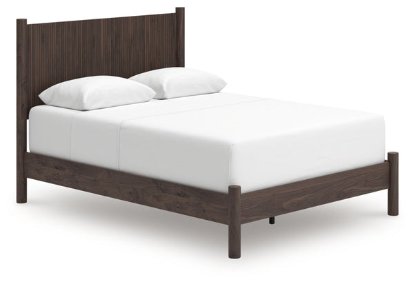 Pamytta Queen Panel Bed (Bed Size: Queen)