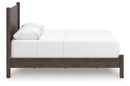 Pamytta Queen Panel Bed (Bed Size: Queen)