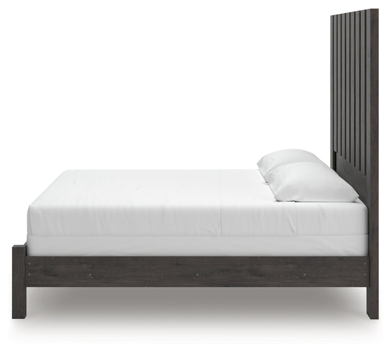 Fraluna Queen Panel Bed (Bed Size: King)