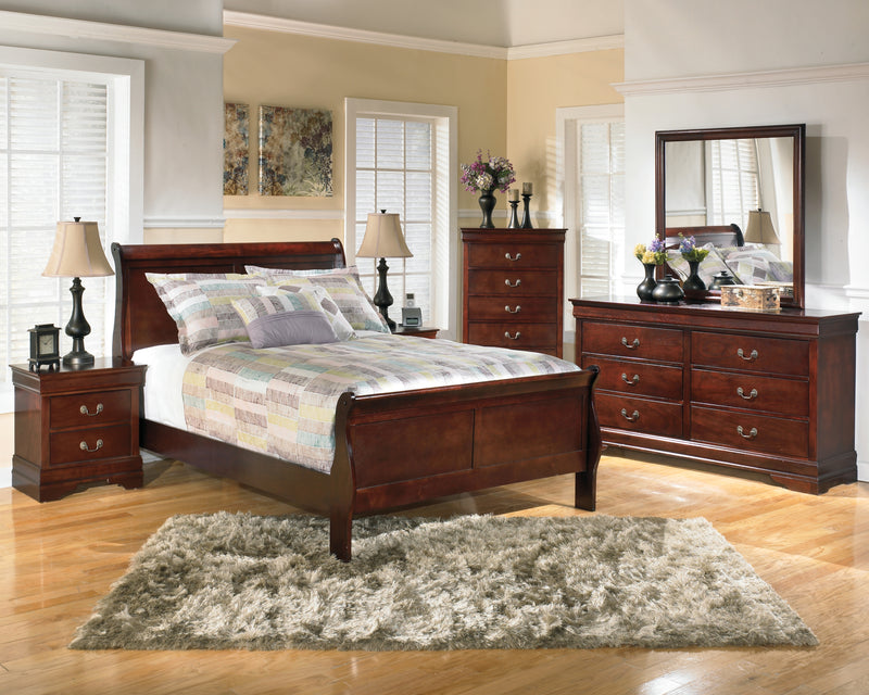 Alisdair Queen Sleigh Bed (Bed Size: Full)