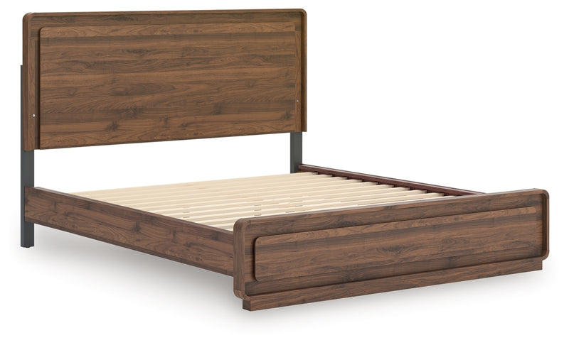 Fortlorn Queen Panel Bed (Bed Size: California King)