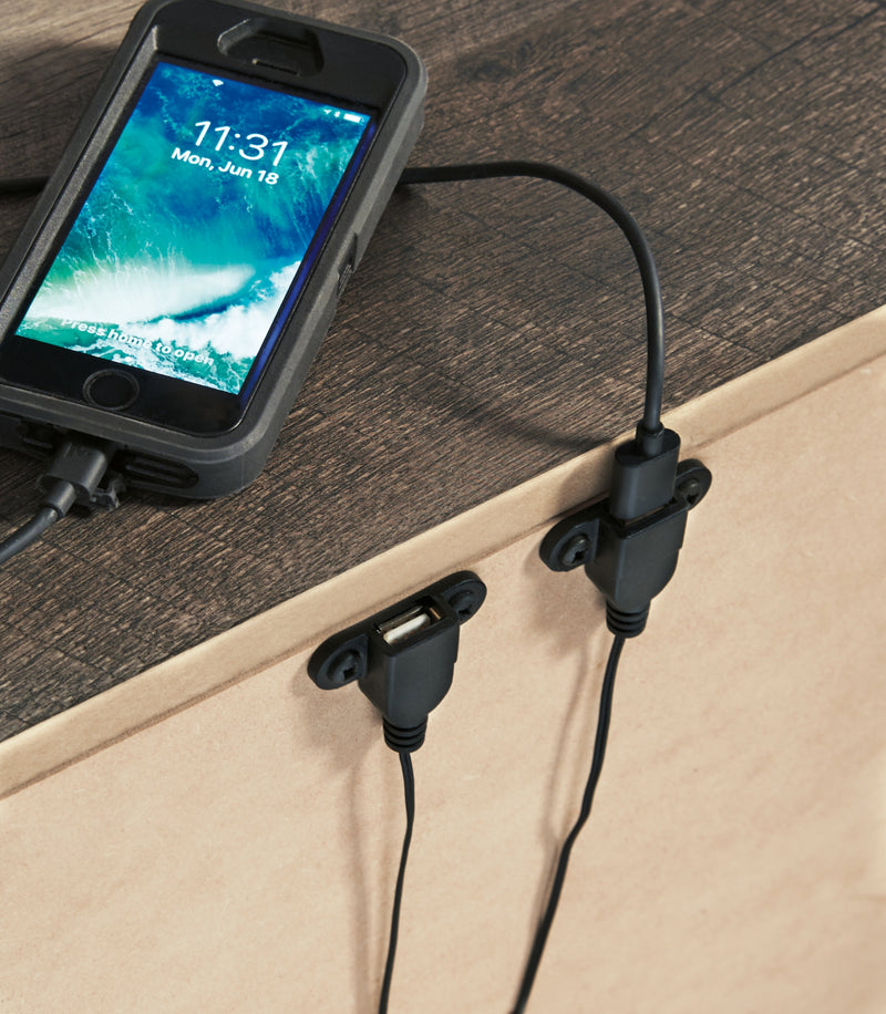 Wynnlow Full Panel Bed, Chest and Nightstand