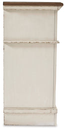 Realyn King Panel Bed, Dresser and 2 Nightstands