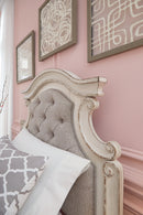 Realyn Queen Upholstered Panel Bed (Bed Size: Twin)