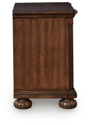 Lavinton Bedroom Set