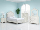 Montelaine Queen Upholstered Panel Bed (Bed Size: Queen)