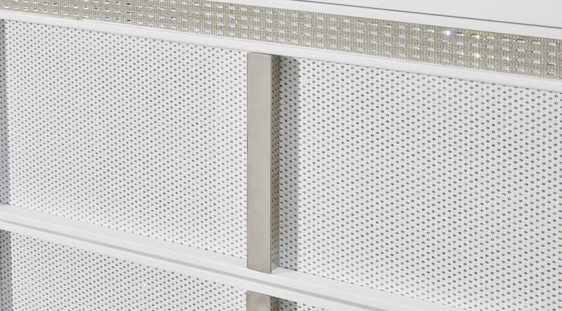 Chalanna Queen Upholstered Storage Bed (Bed Size: California King)