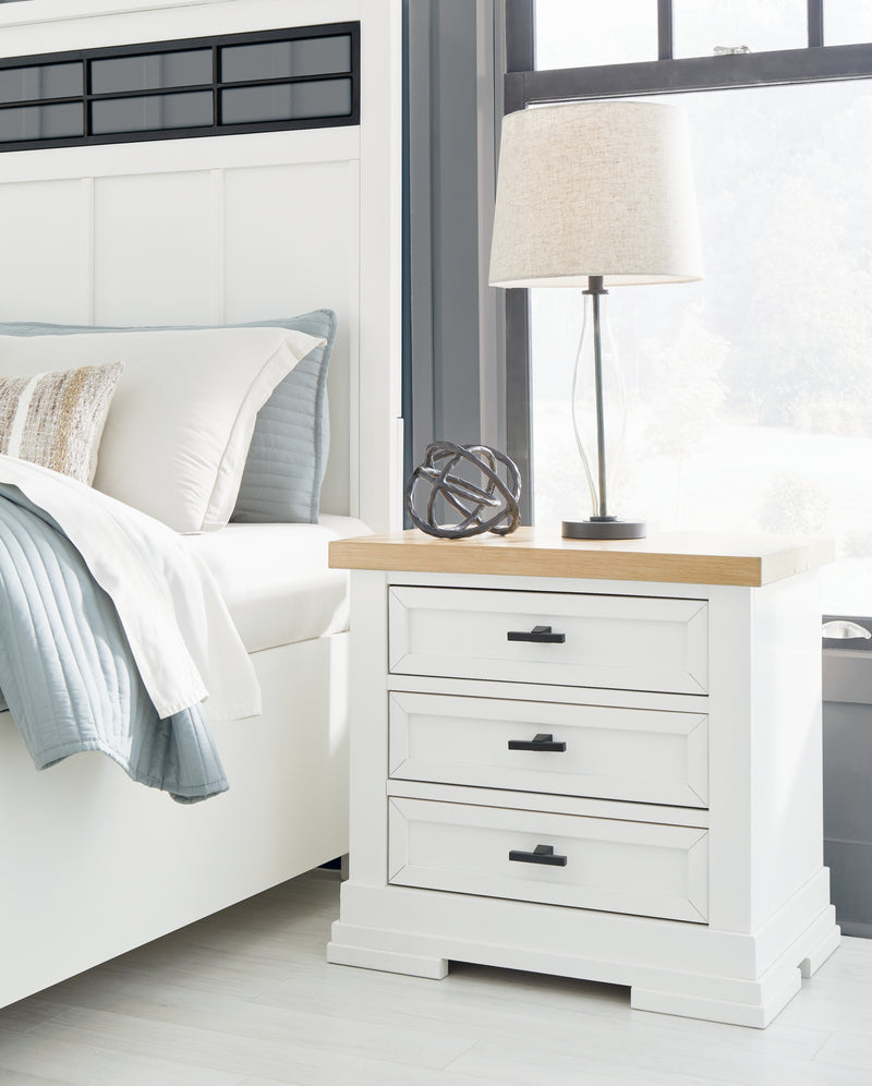 Ashbryn Queen Panel Storage Bed, Dresser, Mirror and 2 Nightstands
