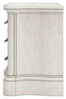 Arlendyne King Panel Bed and 2 Nightstands