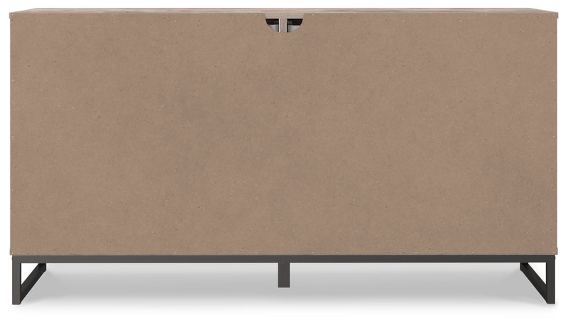 Neilsville Queen Platform Bed, Dresser, Chest and 2 Nightstands