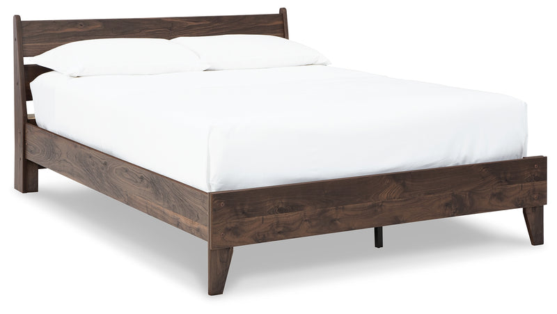 Calverson Queen Panel Platform Bed (Bed Size: Full)