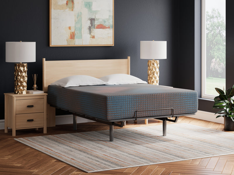 13 Inch Hybrid Hot Buy Queen Mattress (Bed Size: California King)